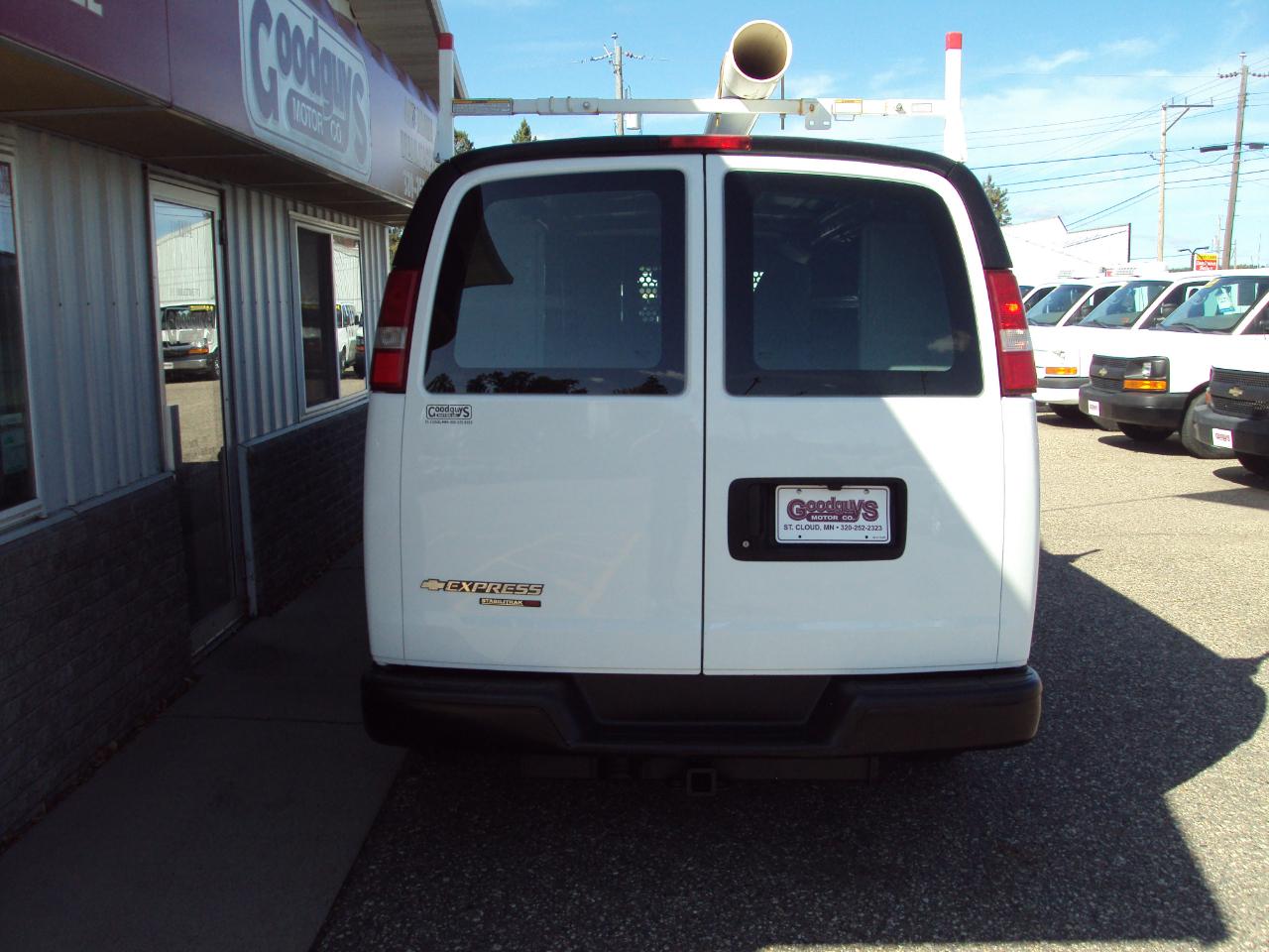 Chevrolet Express Cargo Van AWD 1500 135" 2013