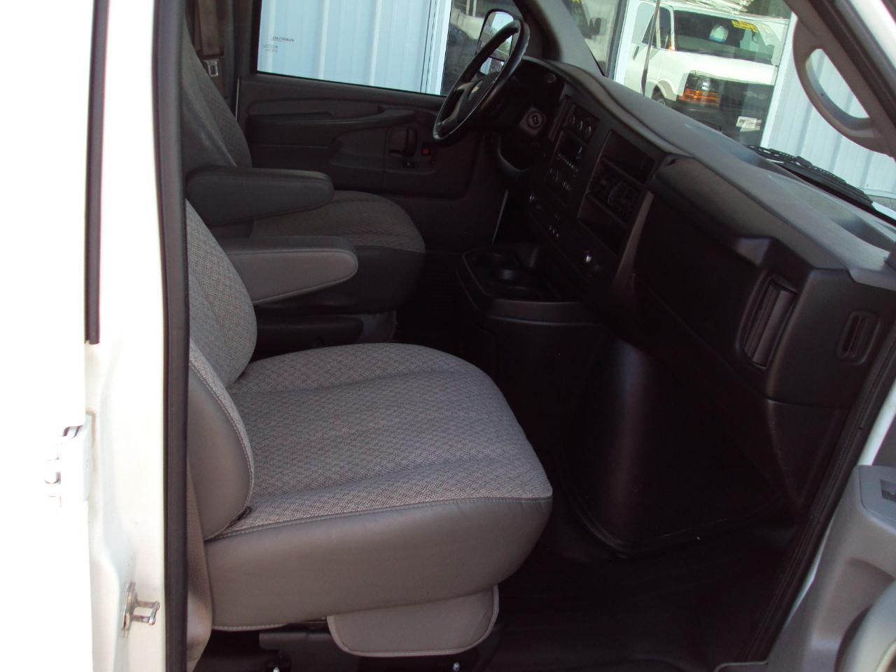 Chevrolet Express Cargo Van AWD 1500 135" 2013