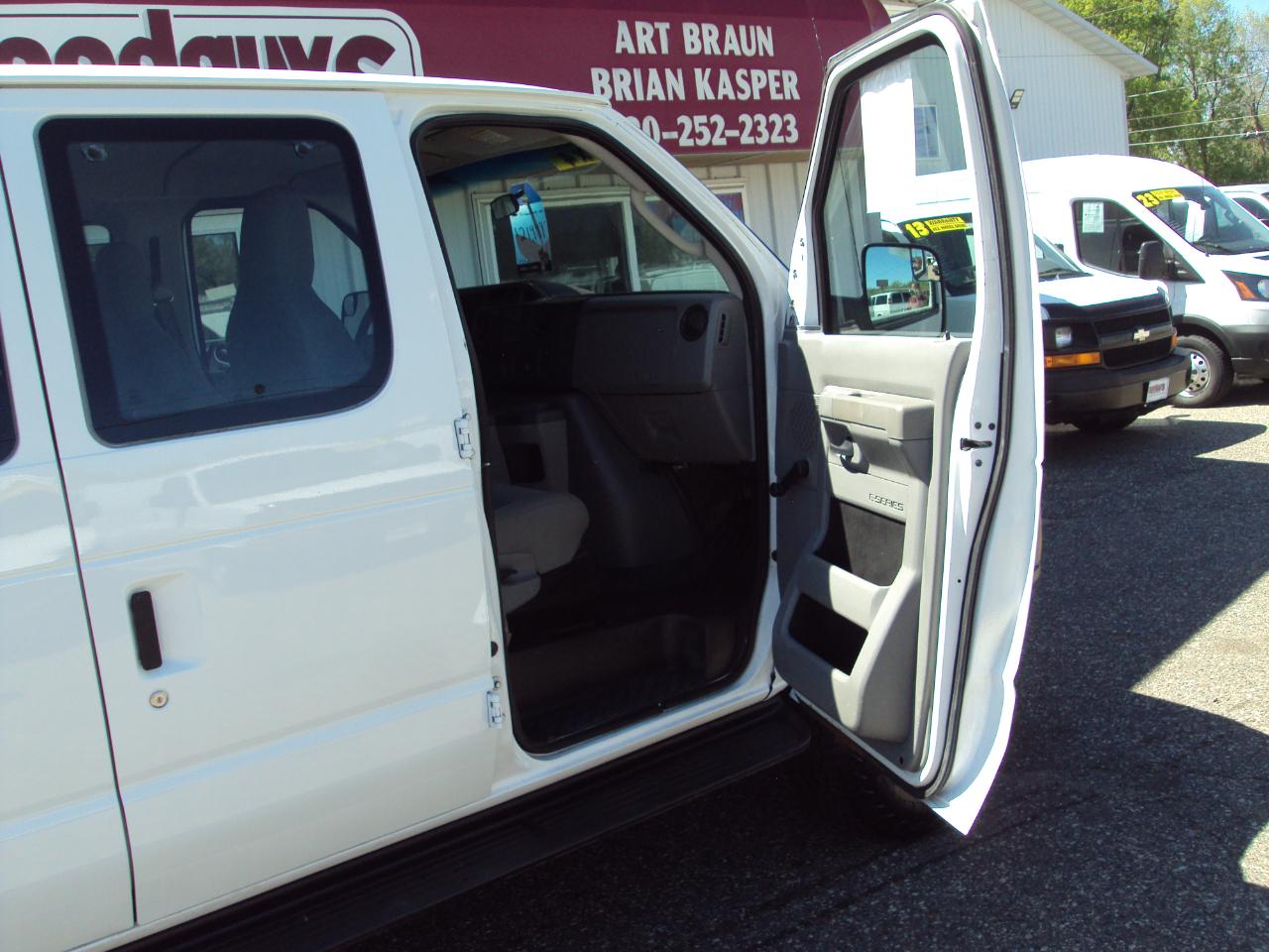 Ford Econoline Wagon  2012