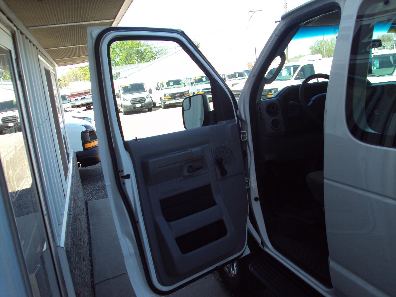 Ford Econoline Wagon  2012