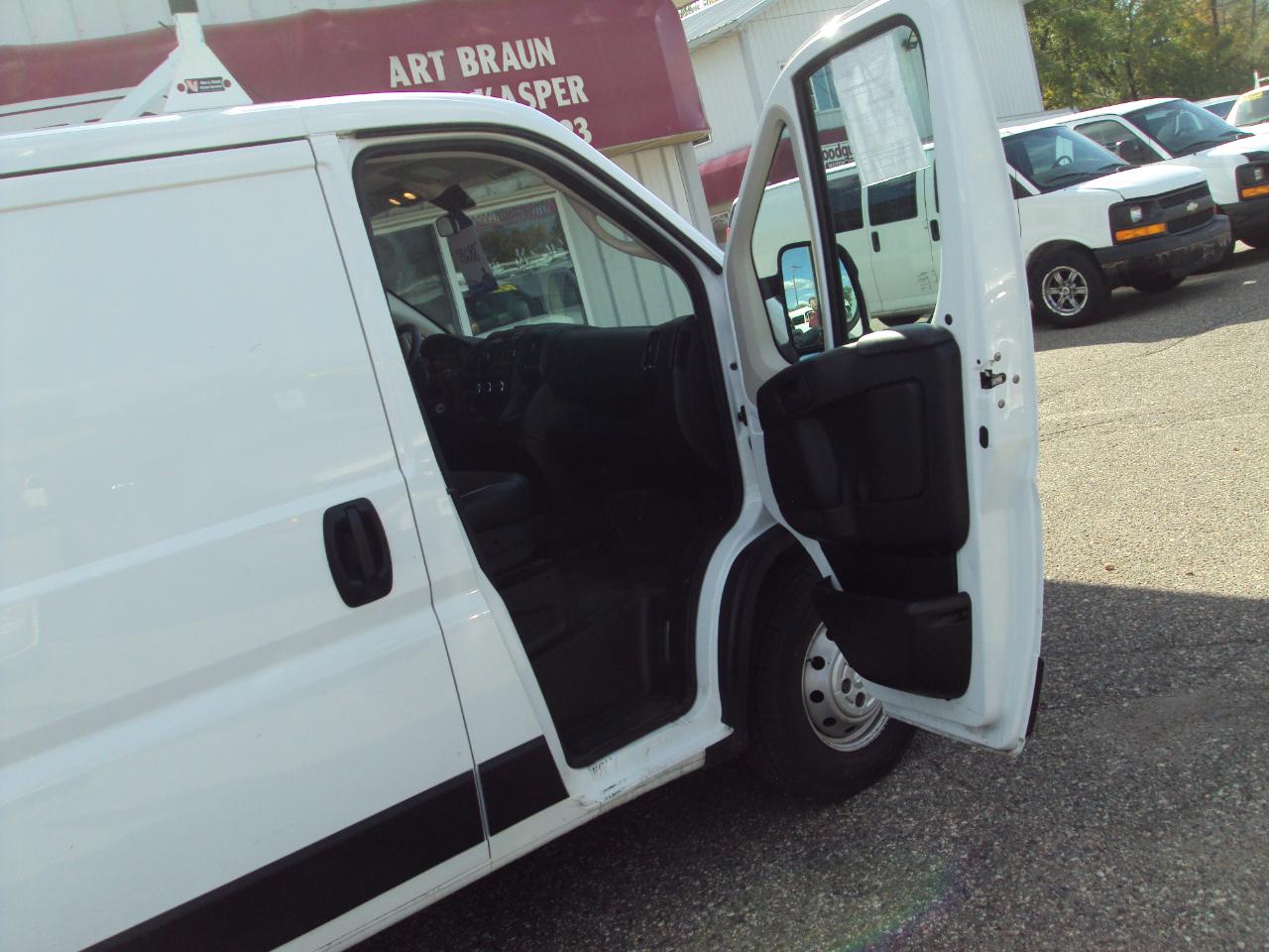 RAM ProMaster Cargo Van 1500 Low Roof 136" WB 2020