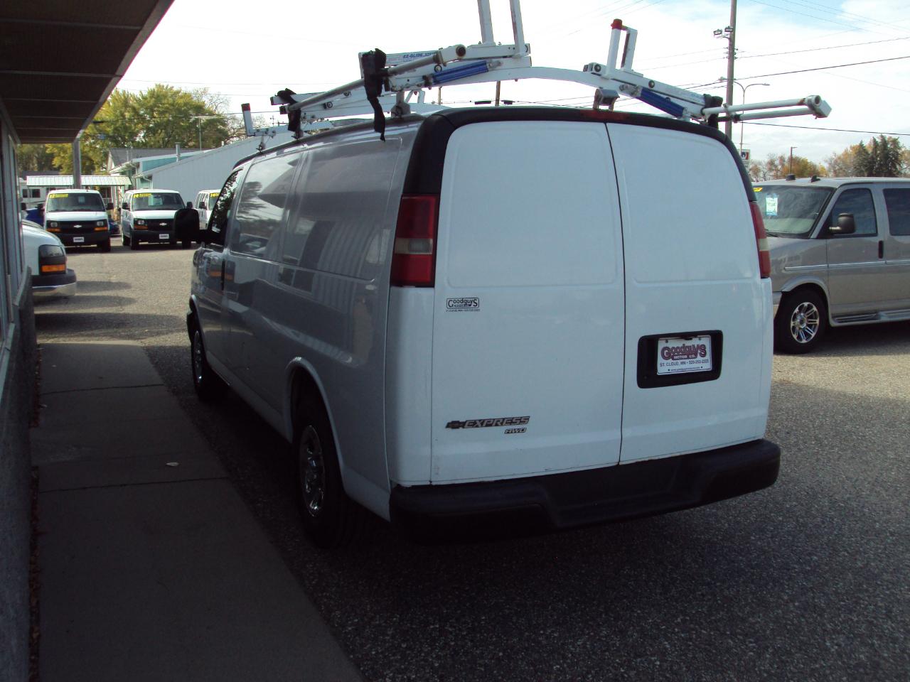 Chevrolet Express Cargo Van AWD 1500 135" 2007