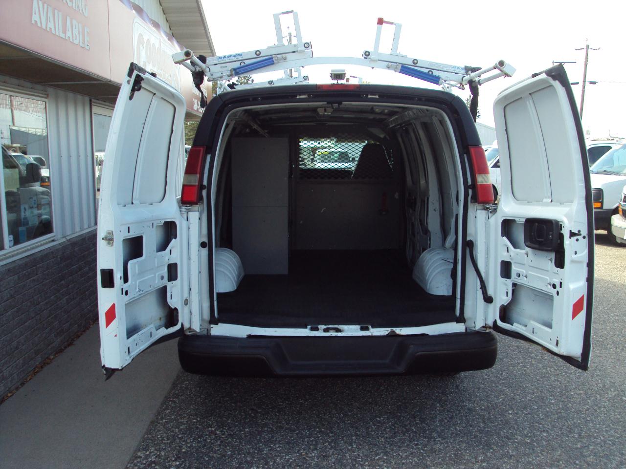 Chevrolet Express Cargo Van AWD 1500 135" 2007