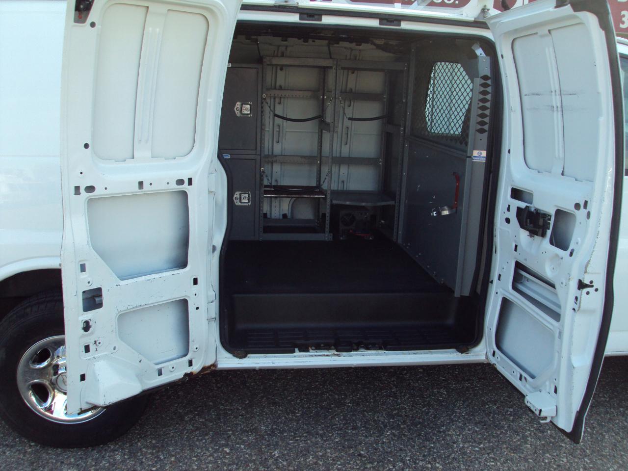 Chevrolet Express Cargo Van AWD 1500 135" 2007