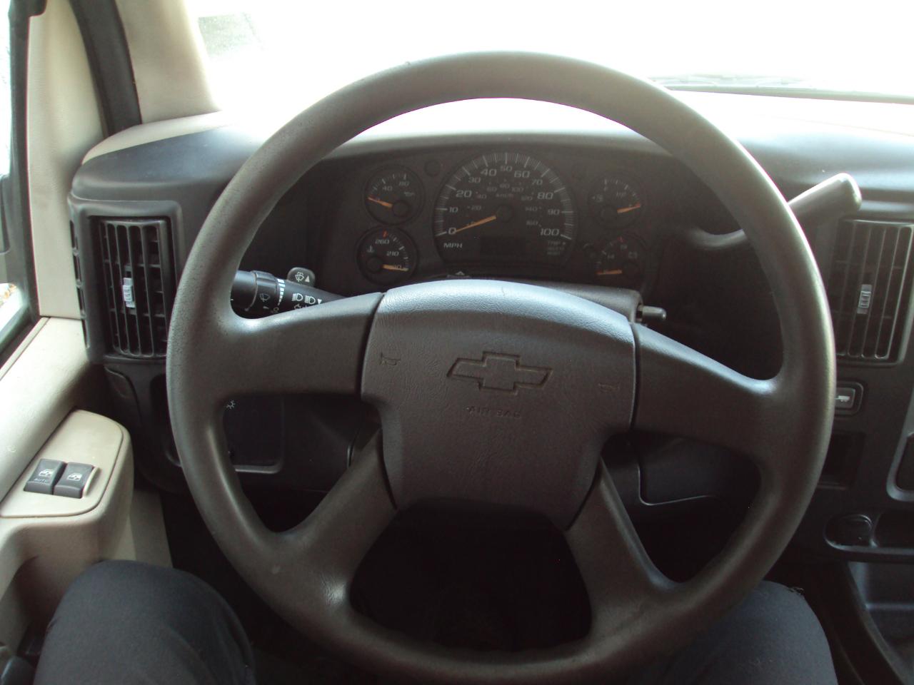 Chevrolet Express Cargo Van AWD 1500 135" 2007