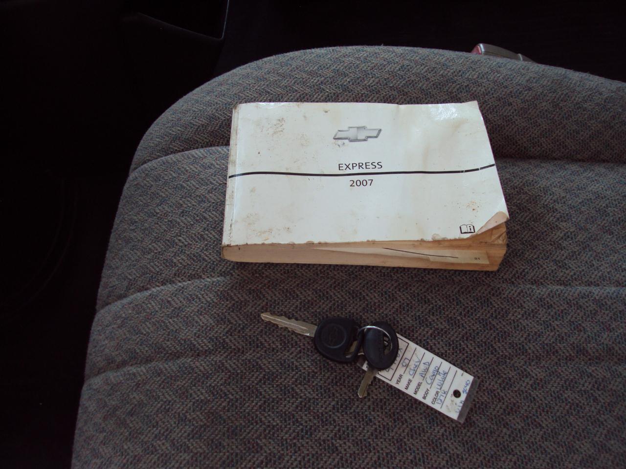 Chevrolet Express Cargo Van AWD 1500 135" 2007