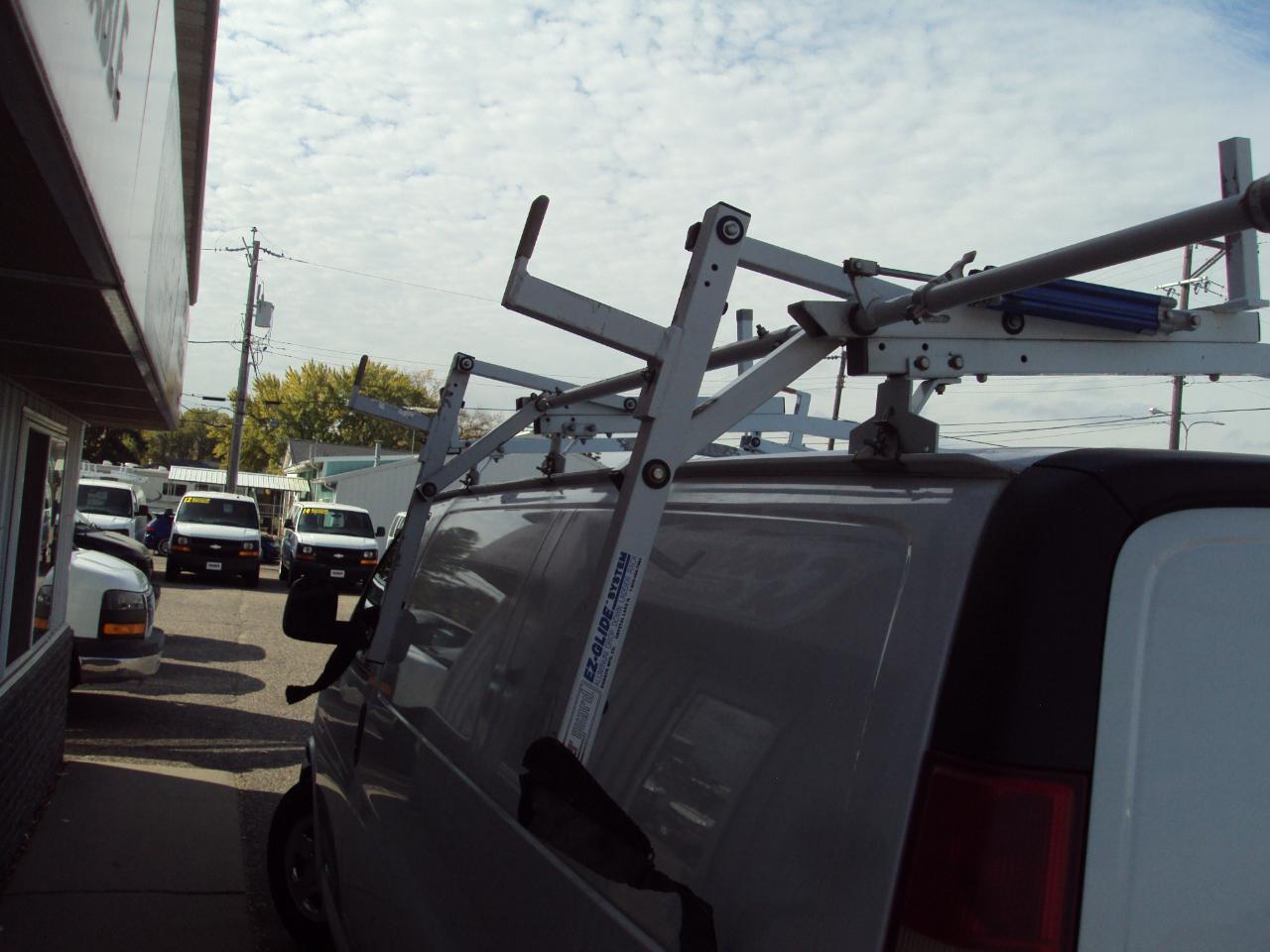 Chevrolet Express Cargo Van AWD 1500 135" 2007