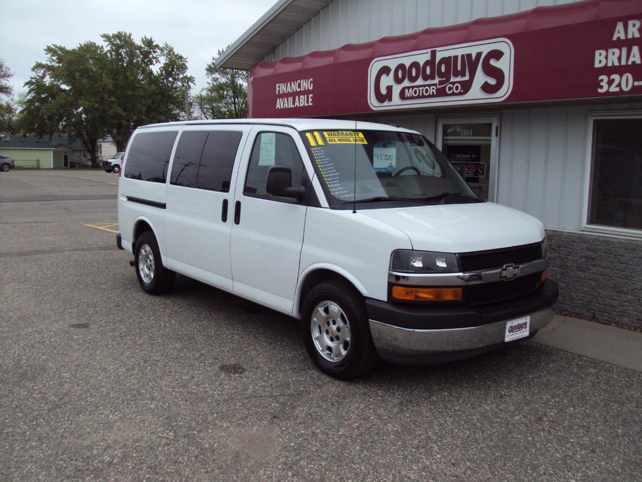 Chevrolet Express Passenger AWD 1500 135" 1LT 2011