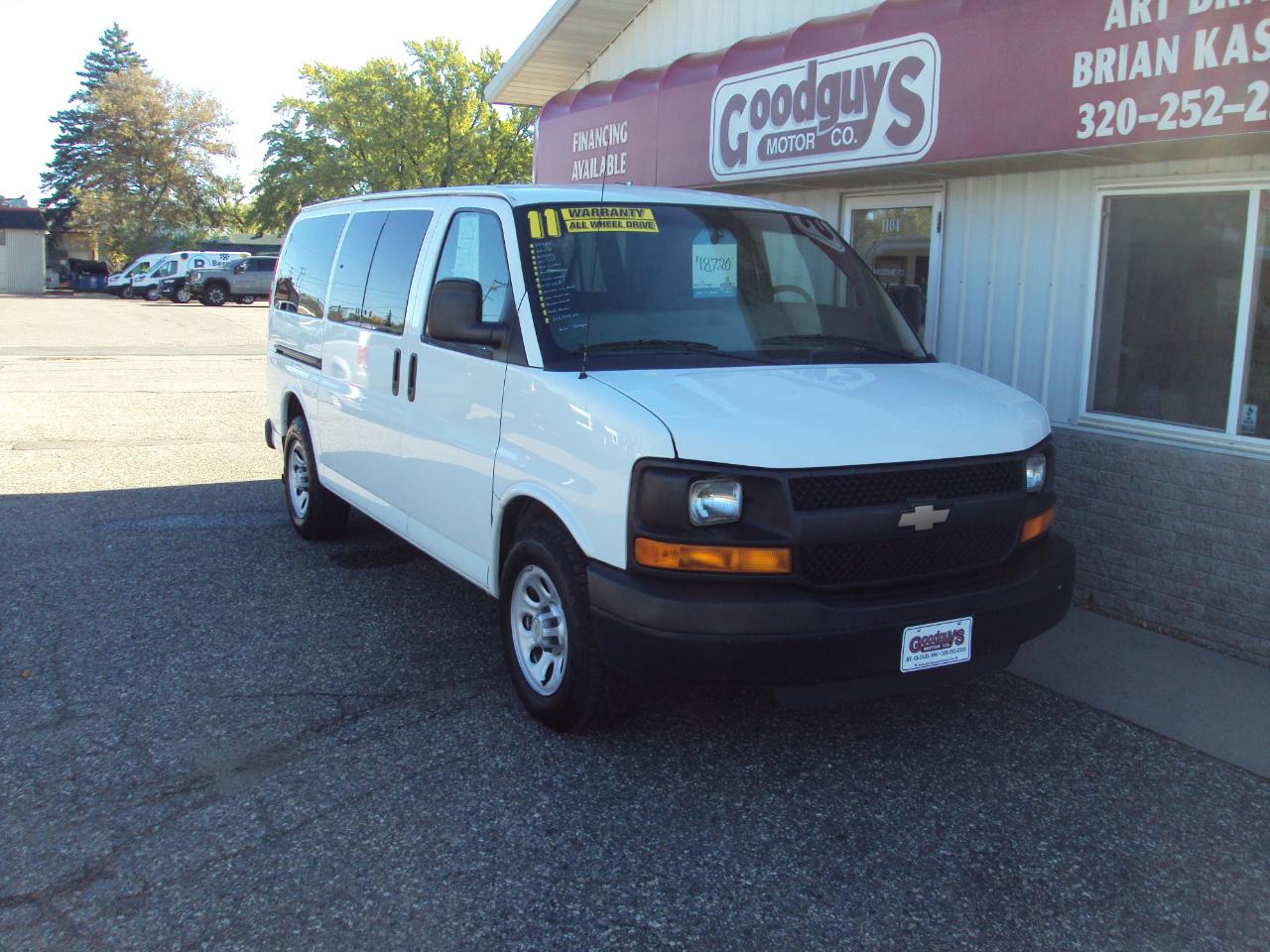 Chevrolet Express Passenger AWD 1500 135" 1LS 2011