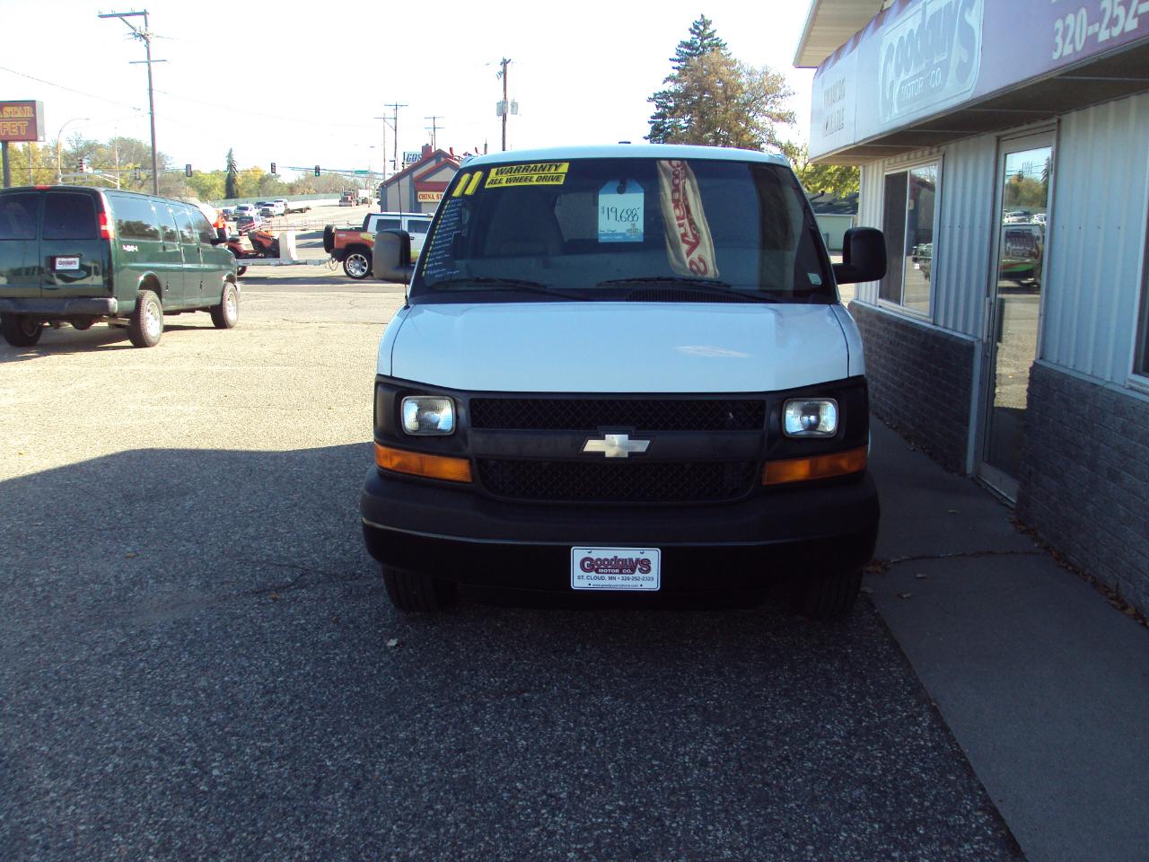 Chevrolet Express Passenger AWD 1500 135" 1LS 2011