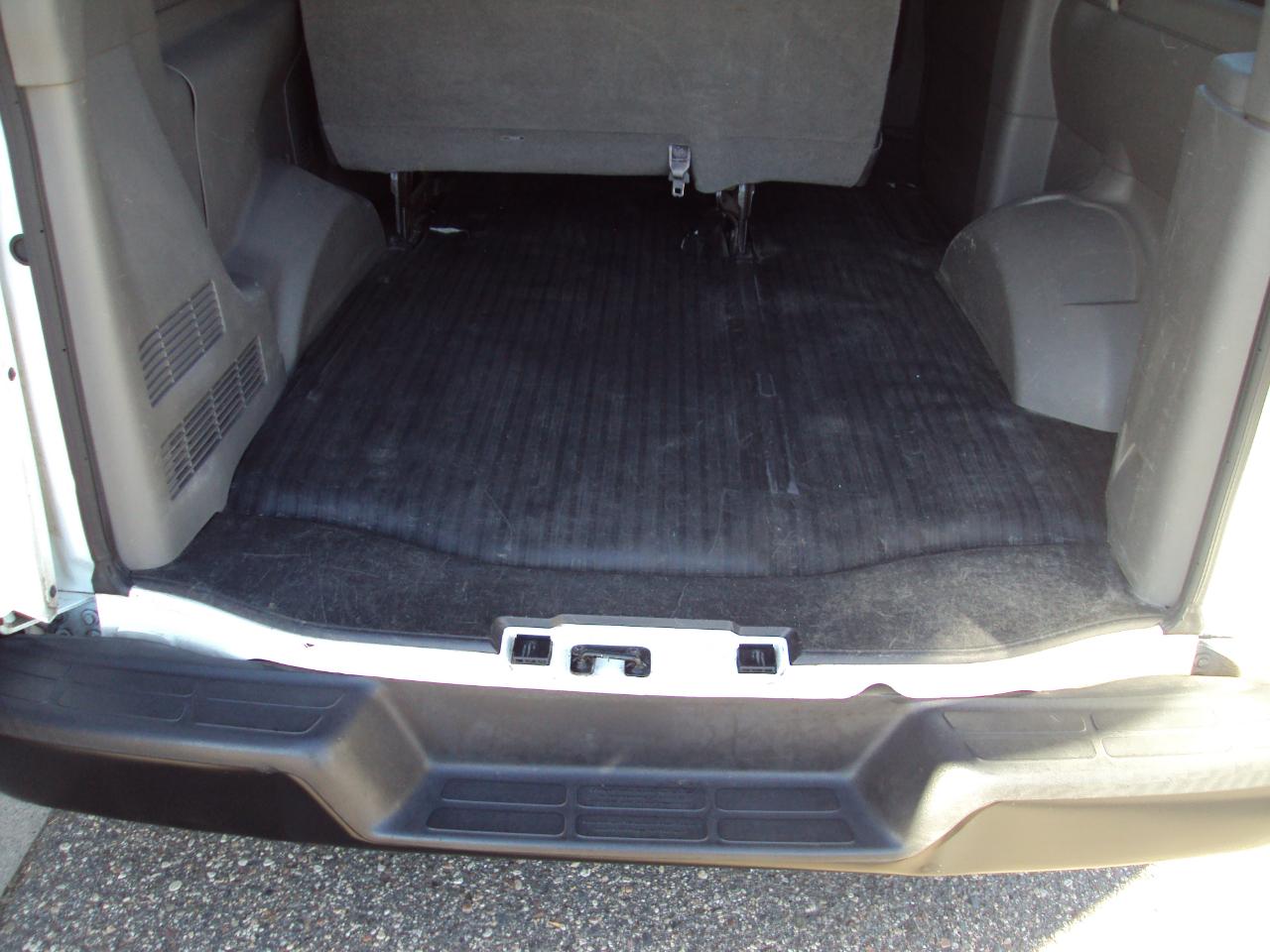 Chevrolet Express Passenger AWD 1500 135" 1LS 2011