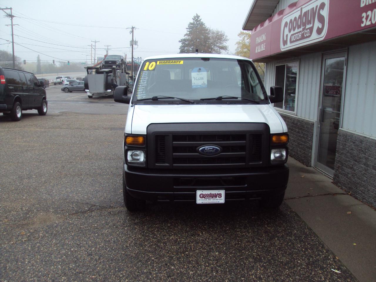 Ford Econoline Wagon  2010