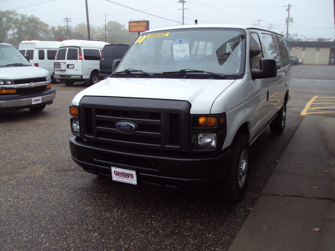 Ford Econoline Wagon  2010