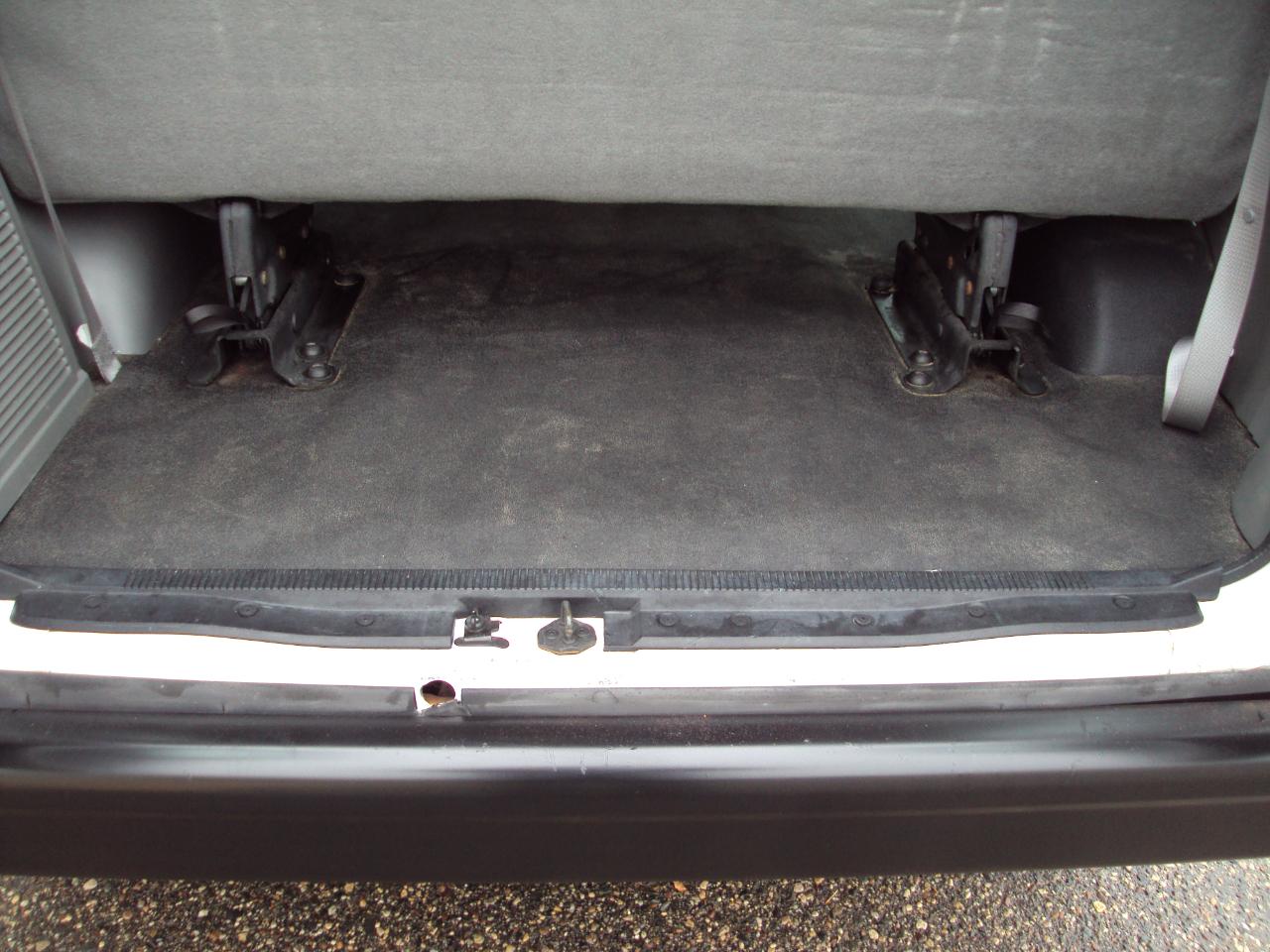 Ford Econoline Wagon  2010