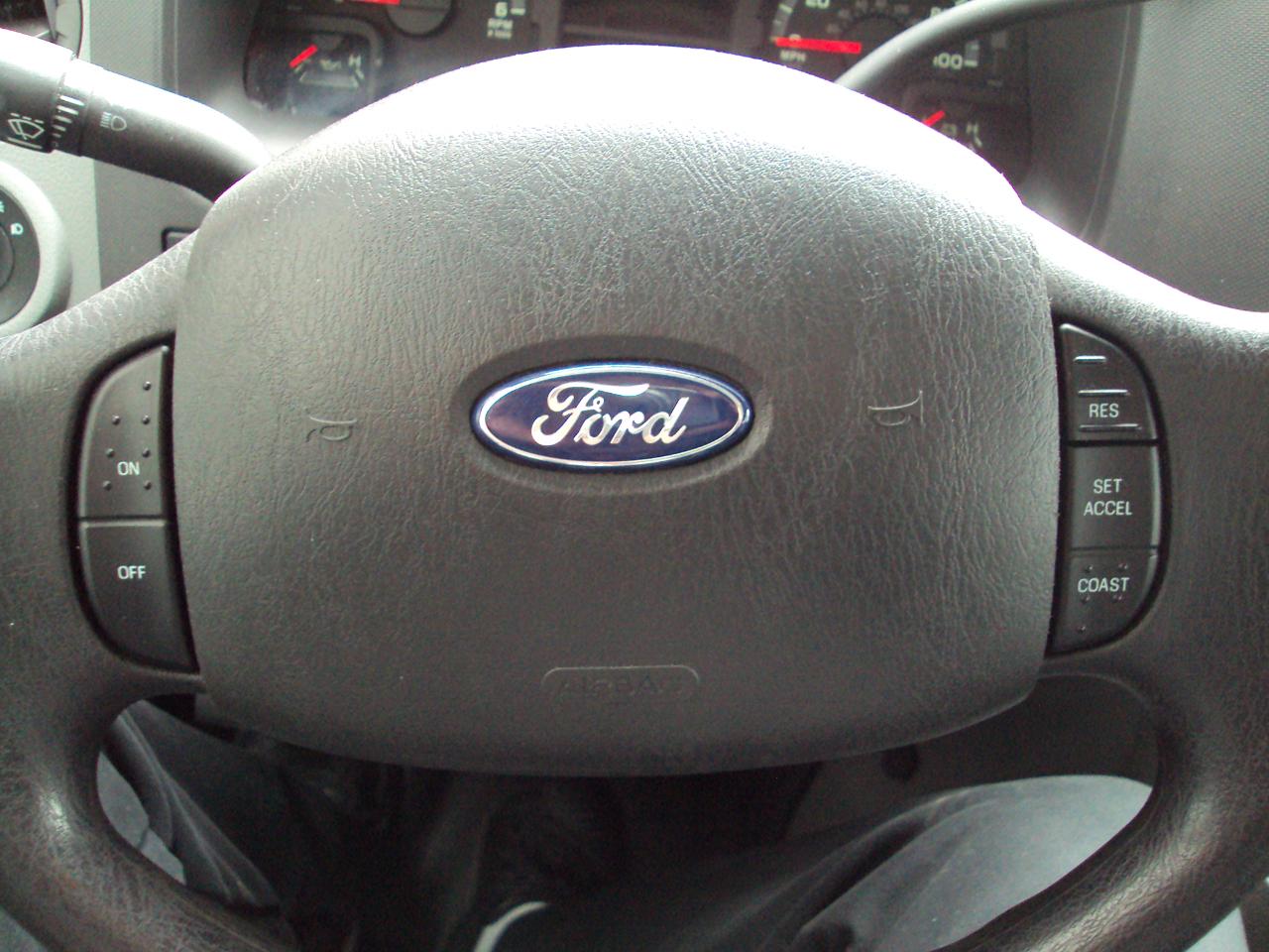 Ford Econoline Wagon  2010