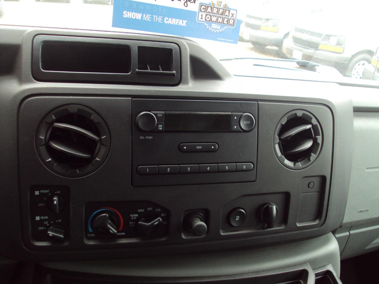 Ford Econoline Wagon  2010