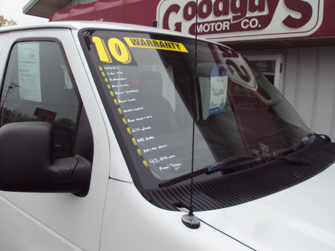 Ford Econoline Wagon  2010