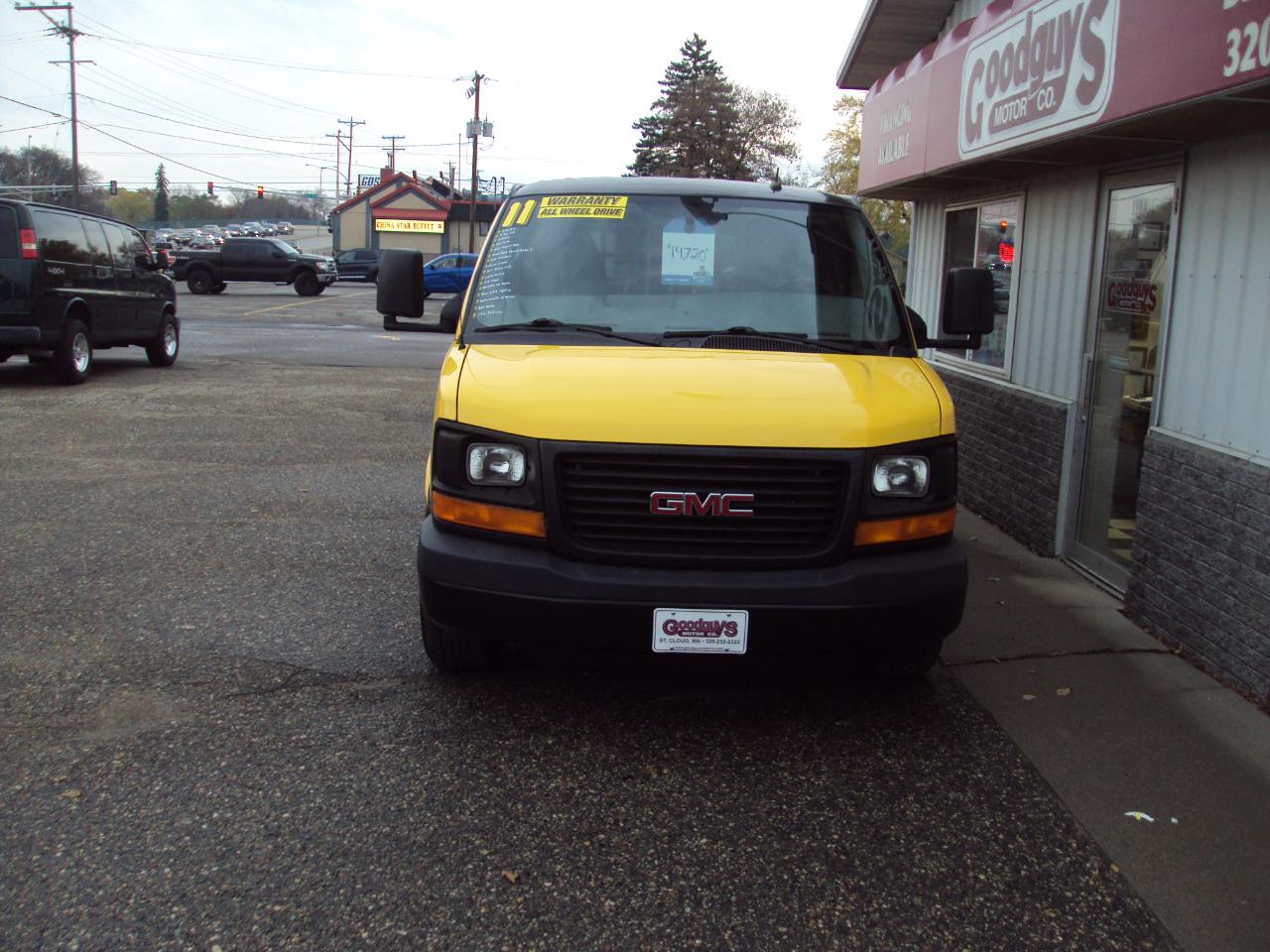 GMC Savana Cargo Van AWD 1500 135" 2011