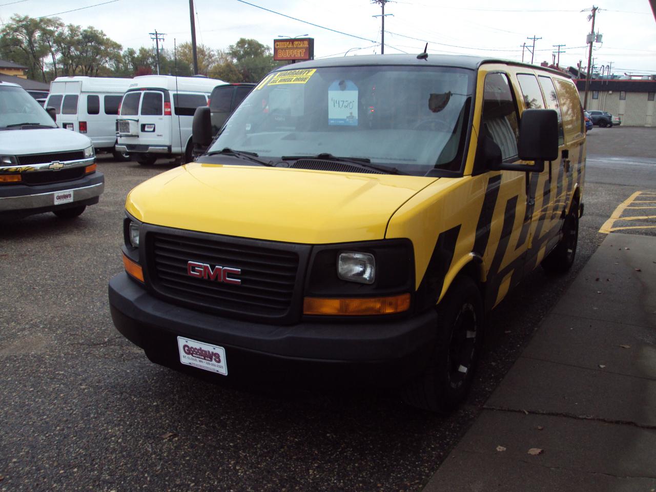 GMC Savana Cargo Van AWD 1500 135" 2011