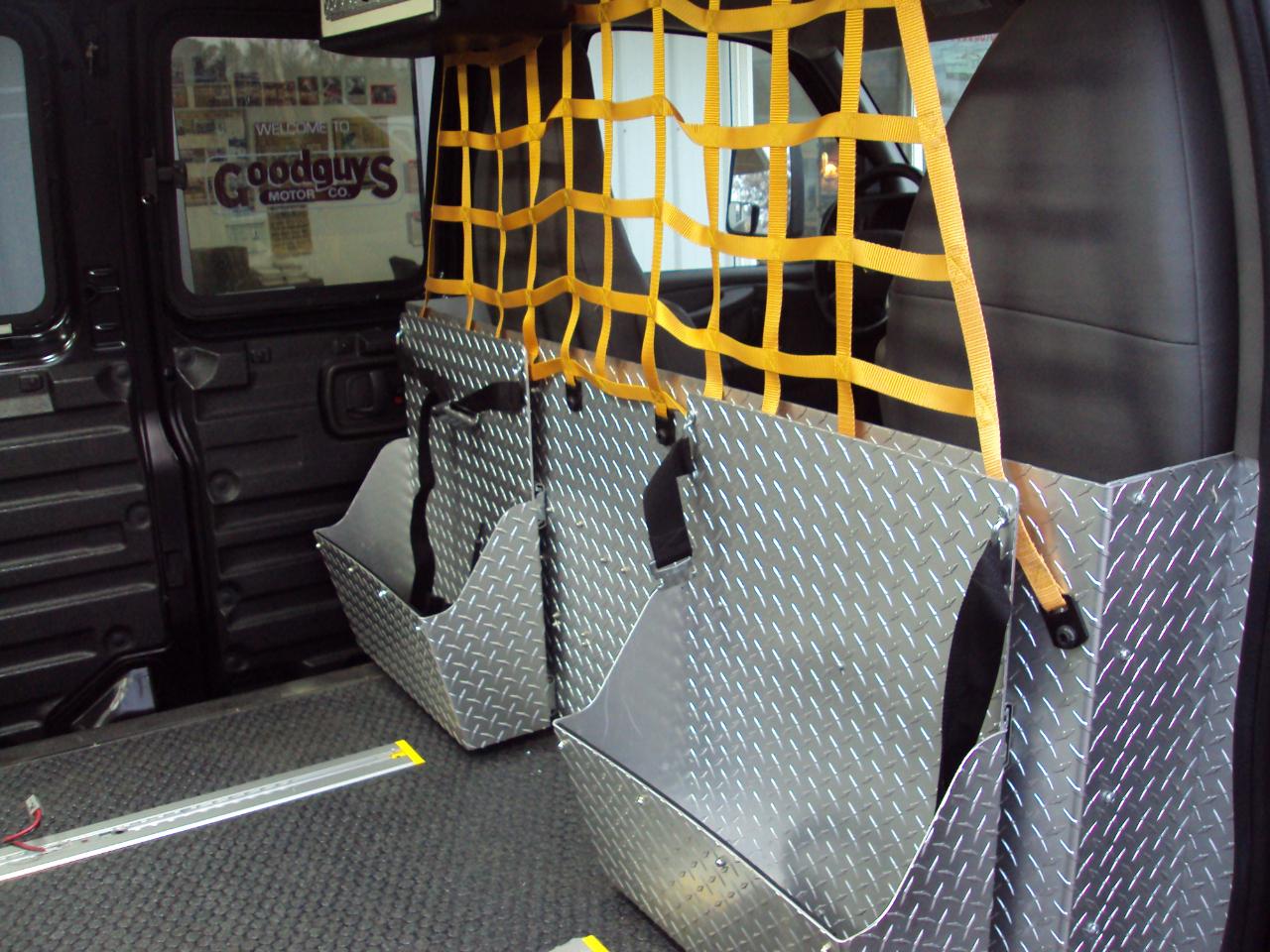 GMC Savana Cargo Van AWD 1500 135" 2011
