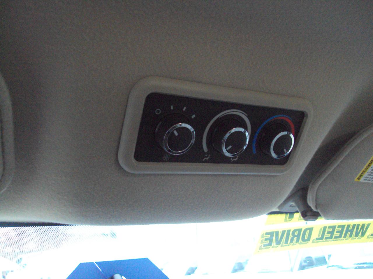 GMC Savana Cargo Van AWD 1500 135" 2011