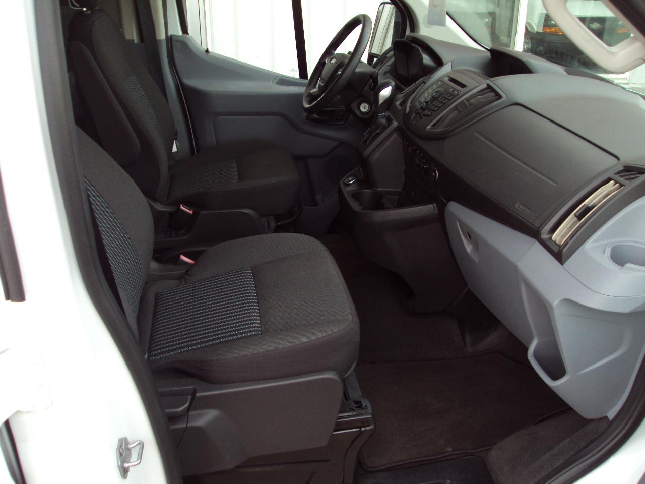 Ford Transit Passenger Wagon  2018