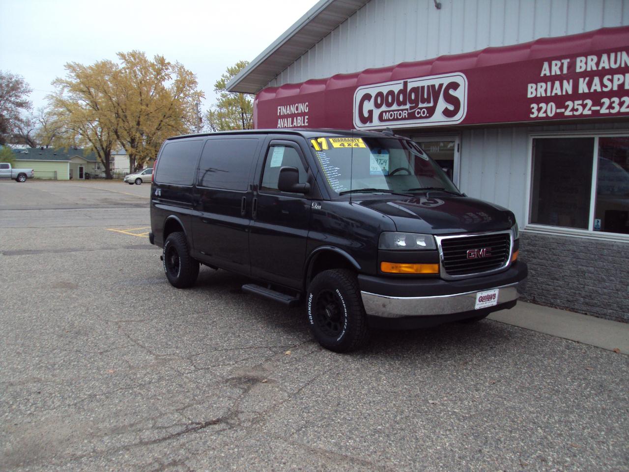 GMC Savana Cargo Van  2017