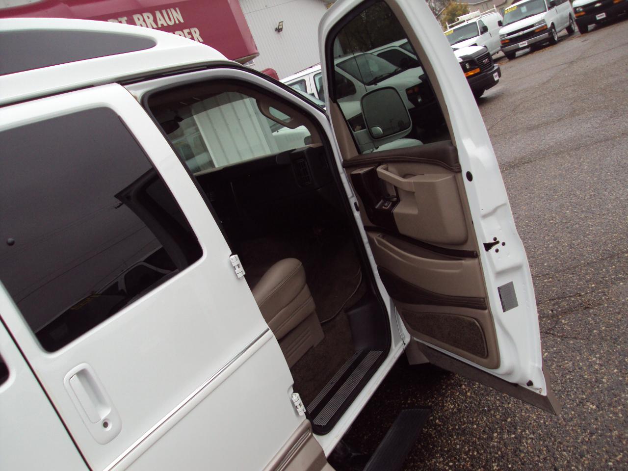 Chevrolet Express Cargo Van  2016