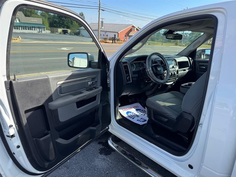 RAM 1500 Tradesman Regular Cab LWB 2WD 2016