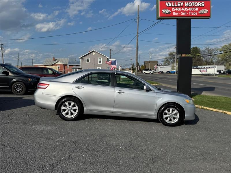 2011 Toyota Camry Base 6-Spd AT