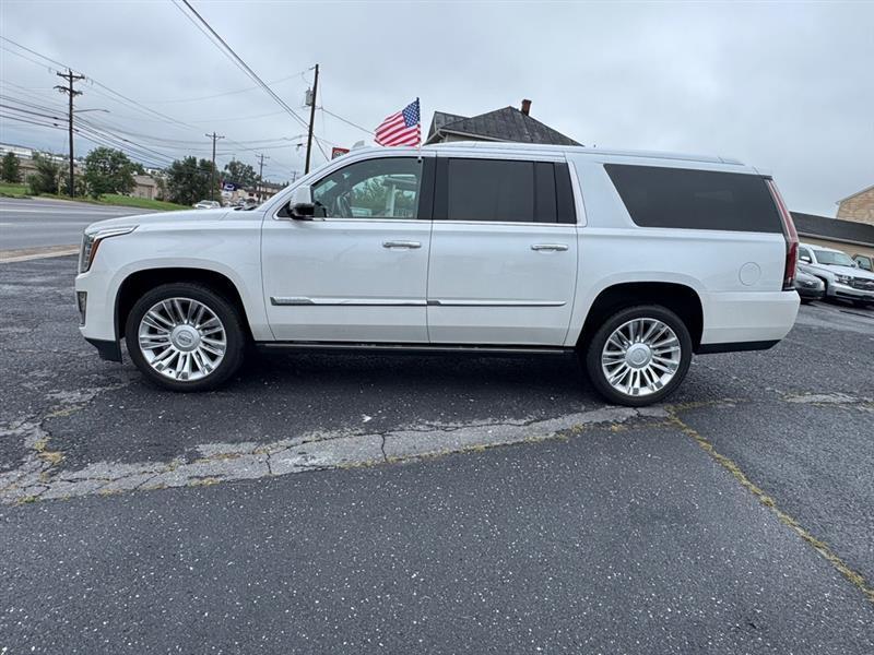 Cadillac Escalade photo 5