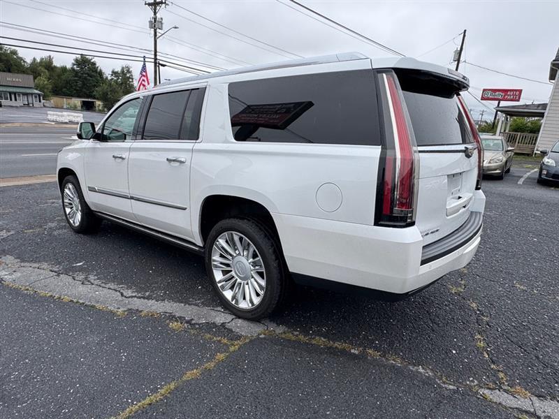 Cadillac Escalade photo 6