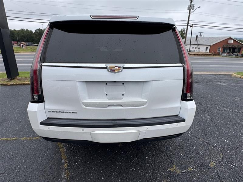 Cadillac Escalade photo 7