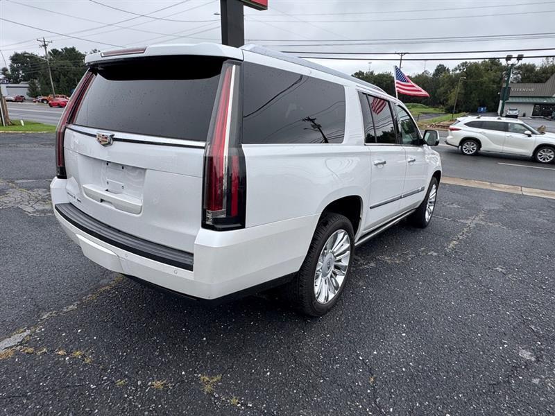 Cadillac Escalade photo 8