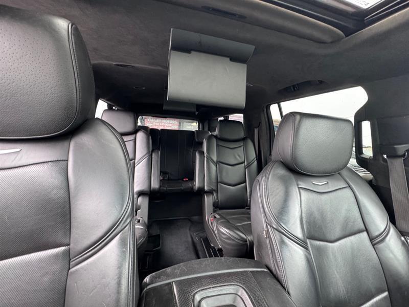 Cadillac Escalade photo 18