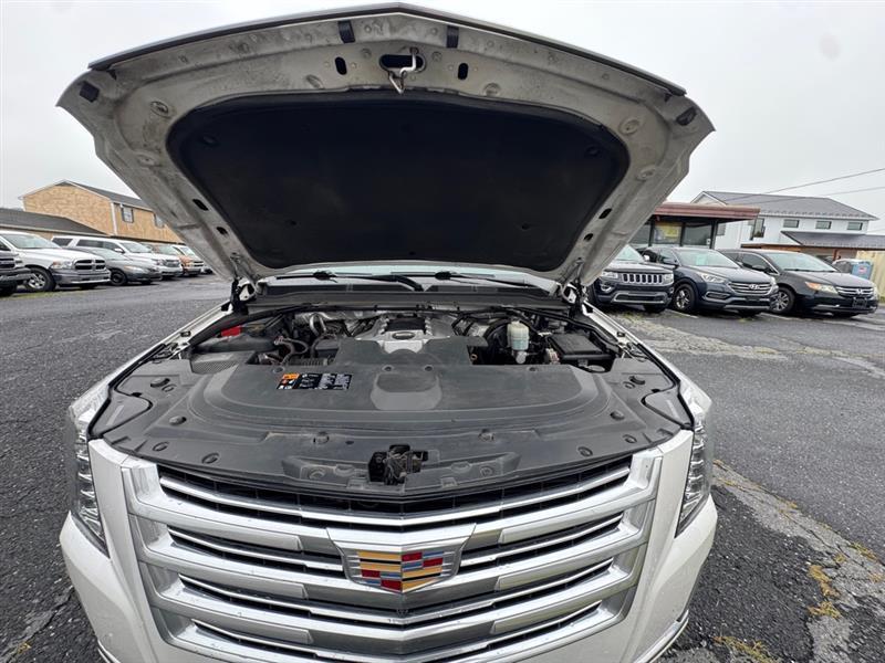 Cadillac Escalade photo 21