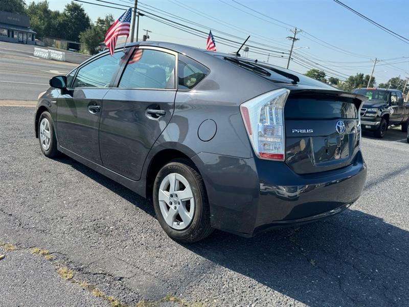 Toyota Prius photo 6