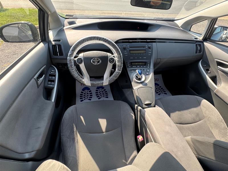 Toyota Prius photo 13