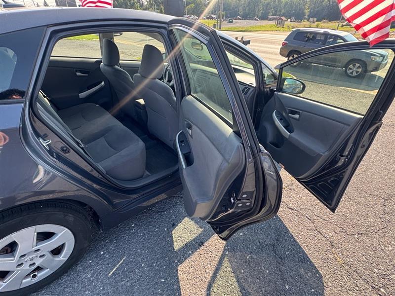 Toyota Prius photo 16