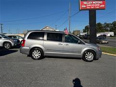 2015 Chrysler Town & Country 