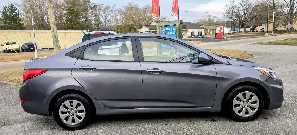2016 Hyundai Accent SE