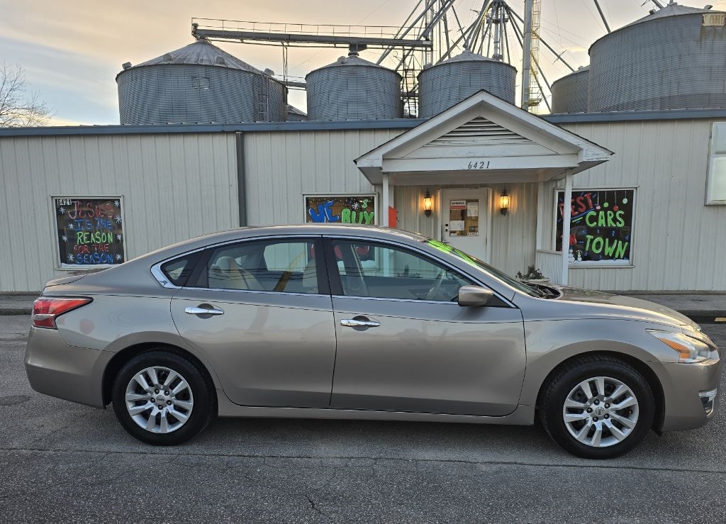 2014 Nissan Altima's photo