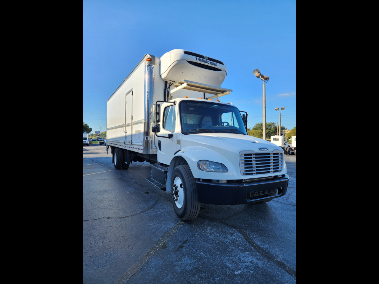 2019 Freightliner M2 106 