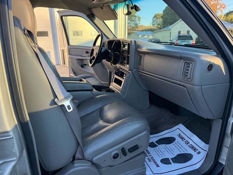 GMC Sierra 2500HD Work Truck Crew Cab Long Bed 4WD 2004