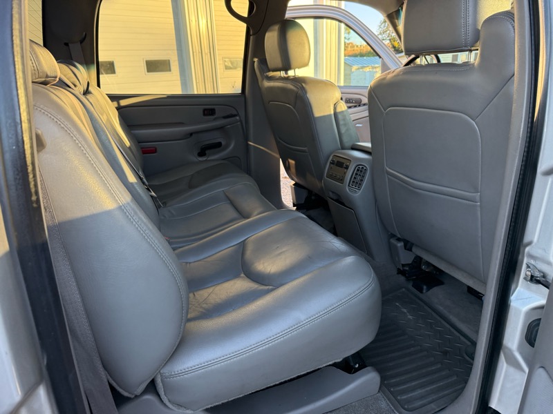 GMC Sierra 2500HD Work Truck Crew Cab Long Bed 4WD 2004