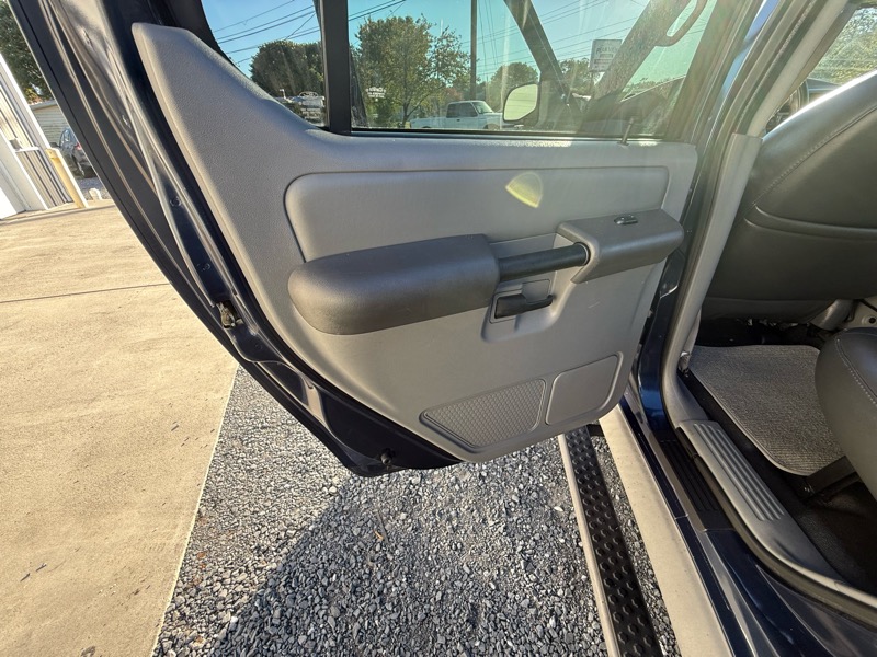 Ford Explorer Sport Trac XLT 4WD 2003