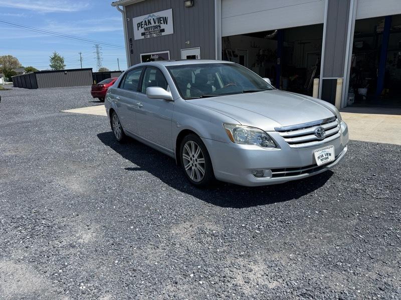 2005 Toyota Avalon XL