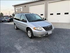2005 Chrysler Town & Country 
