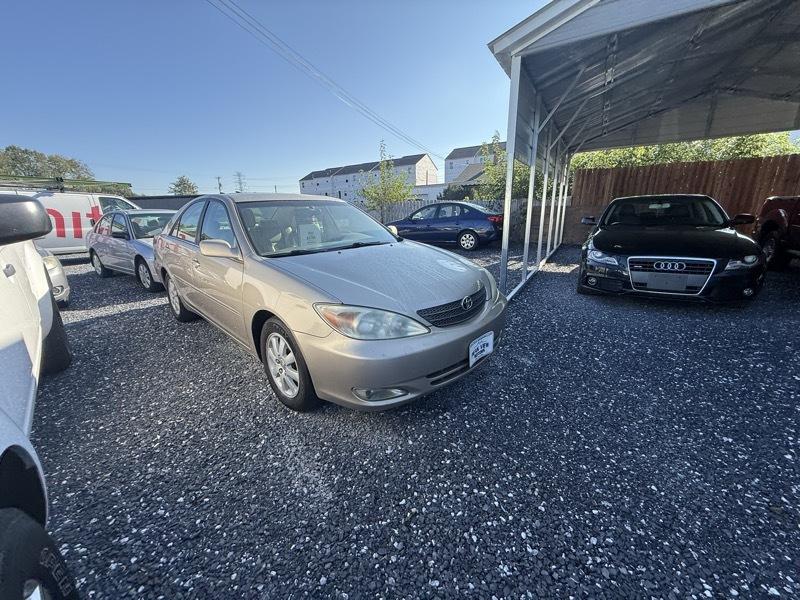 2004 Toyota Camry LE