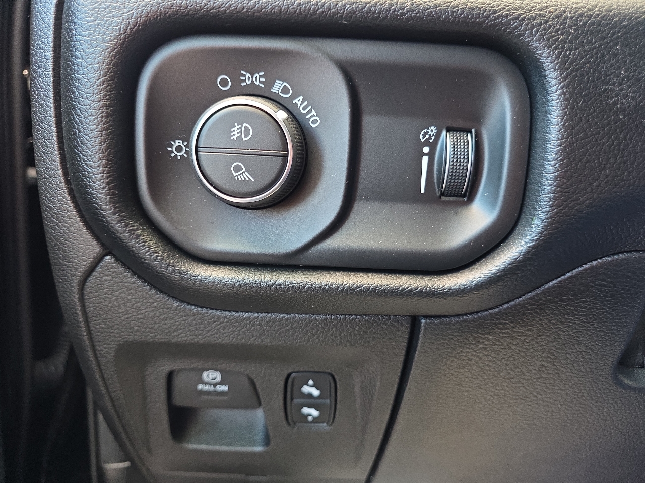 RAM 1500 Sport Crew Cab LWB 4WD 2020